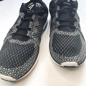 Vionic mesh sneakers size 8